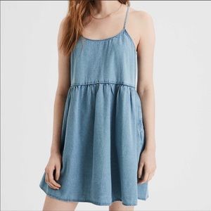 American Eagle BRAND NEW! Size M tags still on it!